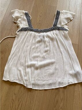A. Byer White Flutter Sleeve Camisole with Navy Embroidered Trim